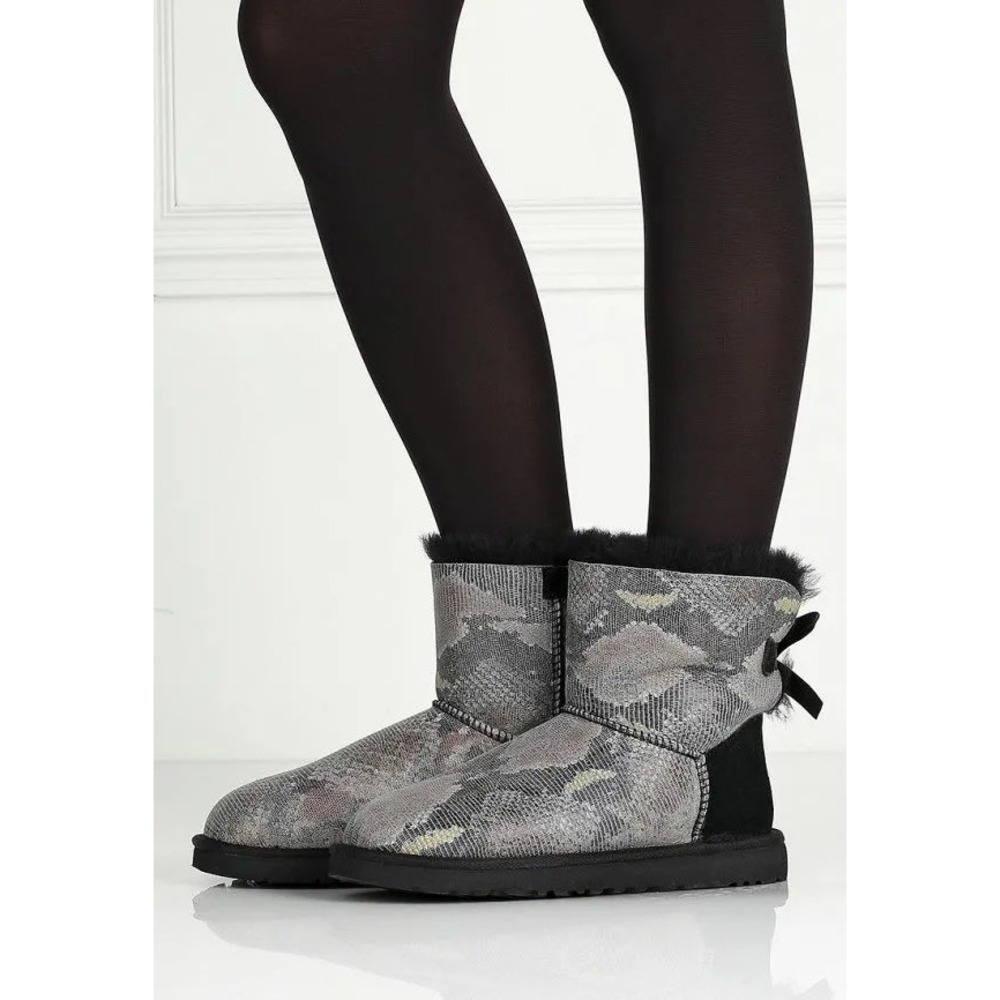 UGG Mini Bailey Bow Snake Grey Snakeskin Print Sheepskin Boots Size 9